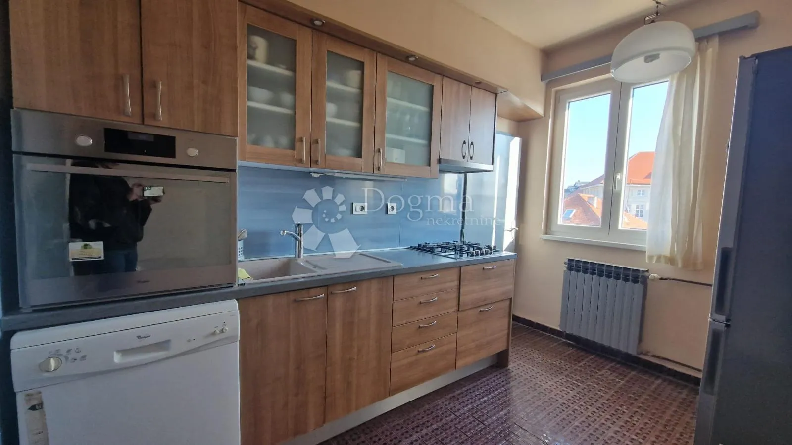 trosoban stan na atraktivnoj lokaciji u zagrebu - slika 2