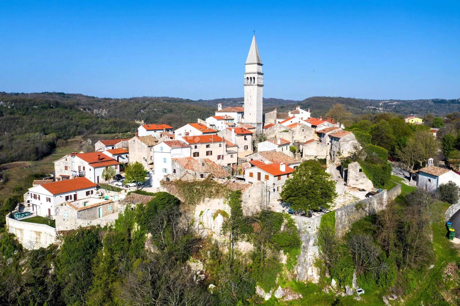 tri kuće u starogradskoj jezgri s pogledom! - slika 13