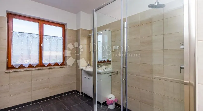 predivna apartmanska kuća! - slika 25