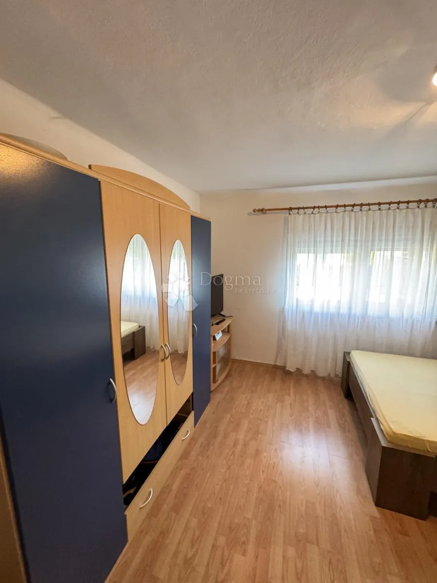 potencijal za gradnju nove kuće - 504 m2 - slika 7