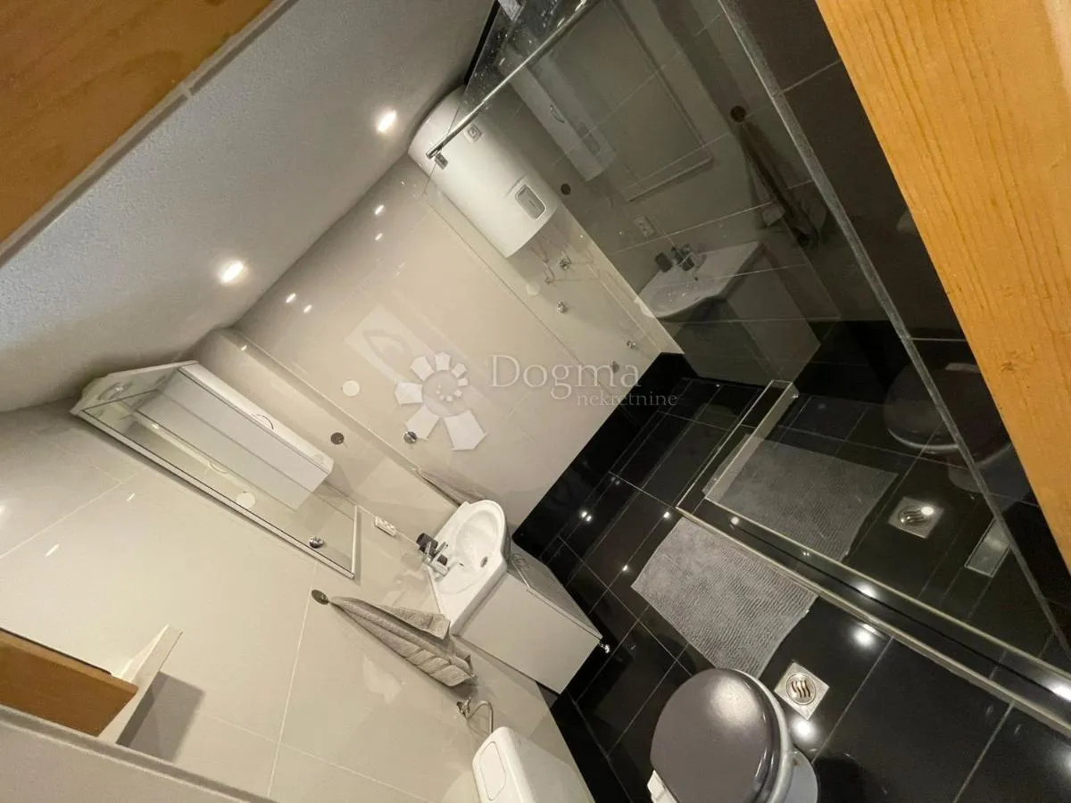 malinska - apartmanska kuća 400 m od mora - slika 6