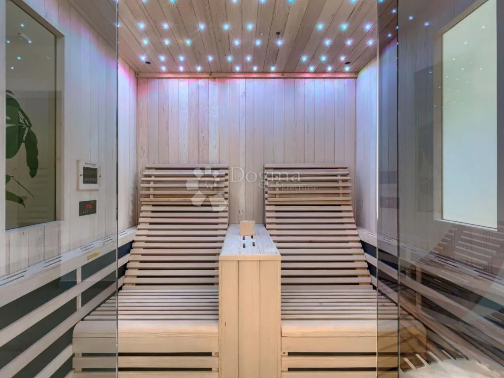 poreč - luksuzna vila s bazenom, wellnessom i 3 spavaće sobe - slika 28