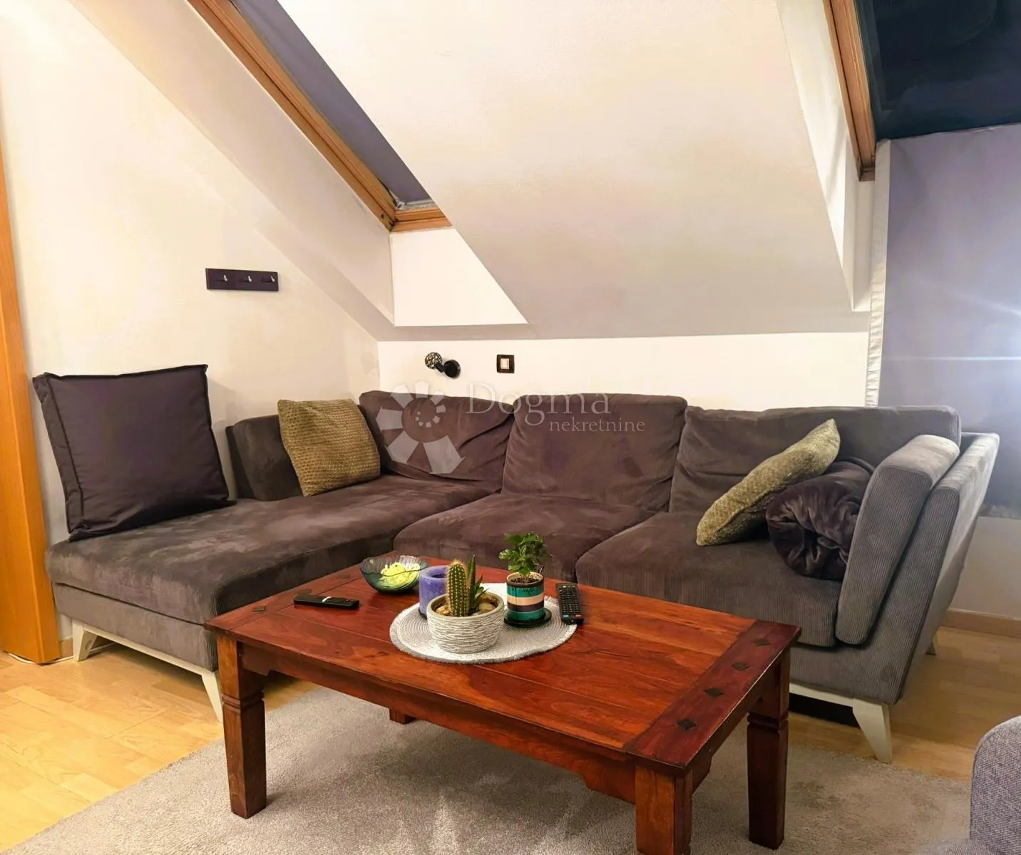top prilika po sniženoj cijeni - cijeli kat, 145 m², privatni ulaz i parking - slika 9