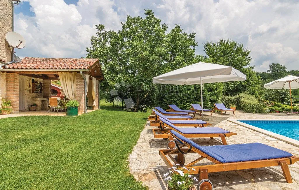 kamena kuća na prostranom imanju! - slika 44