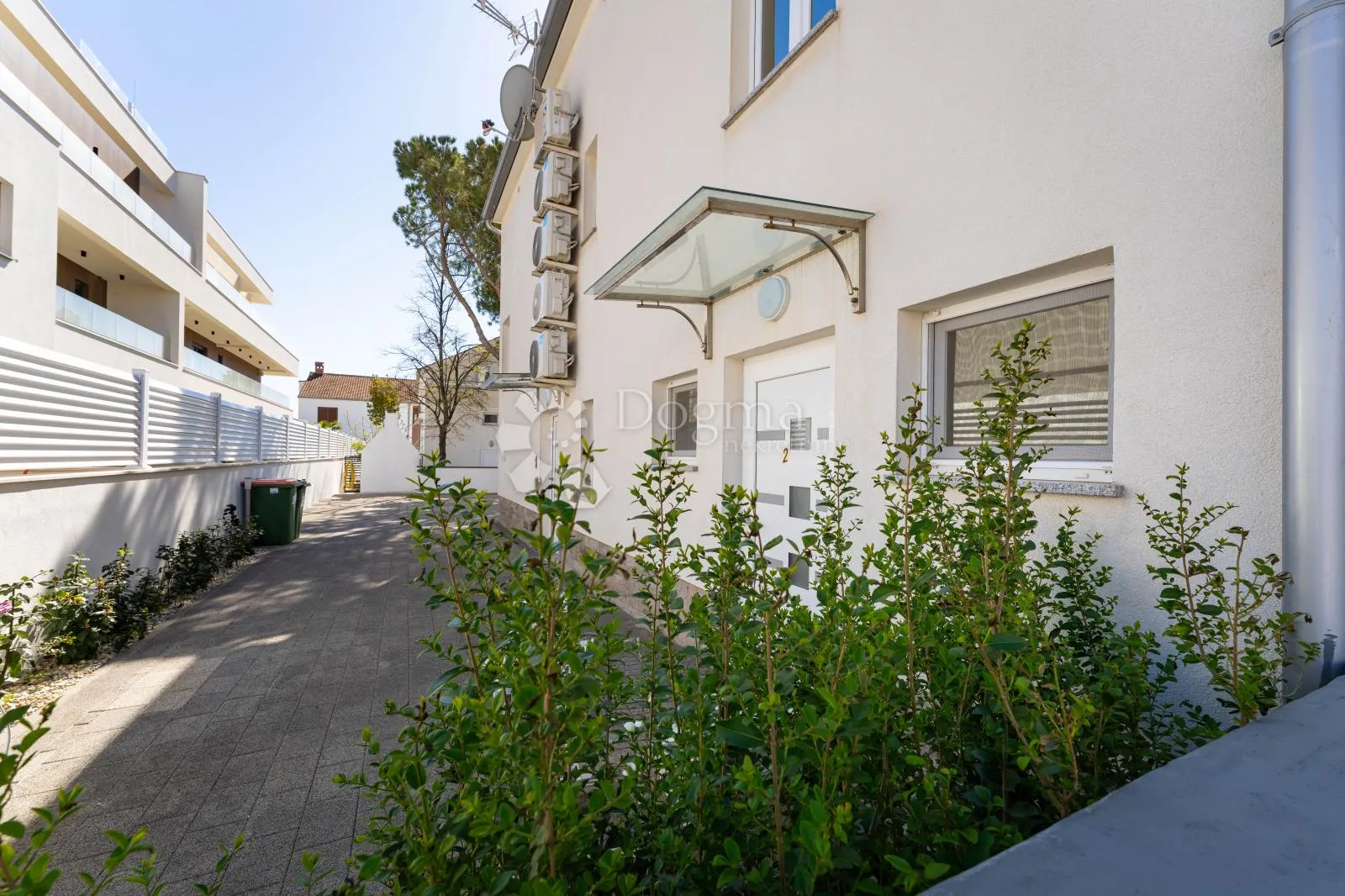 zaton-nin,luksuzna apartmanska kuća uz plažu,3 apartmana,pogled na more - slika 94