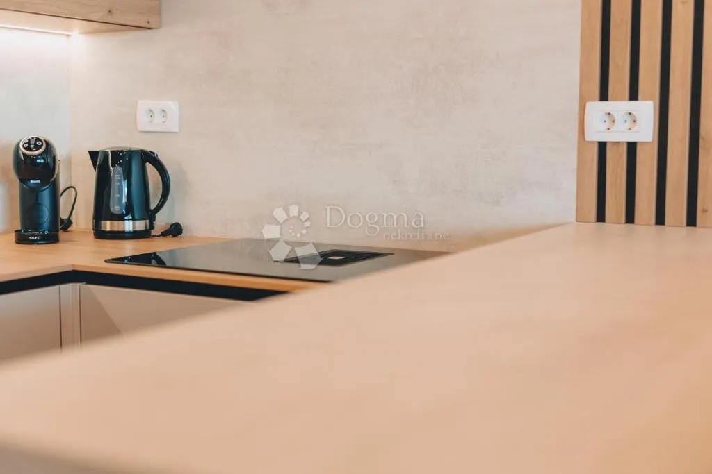 malinska - apartman s bazenom i pogledom 300m od mora - slika 13