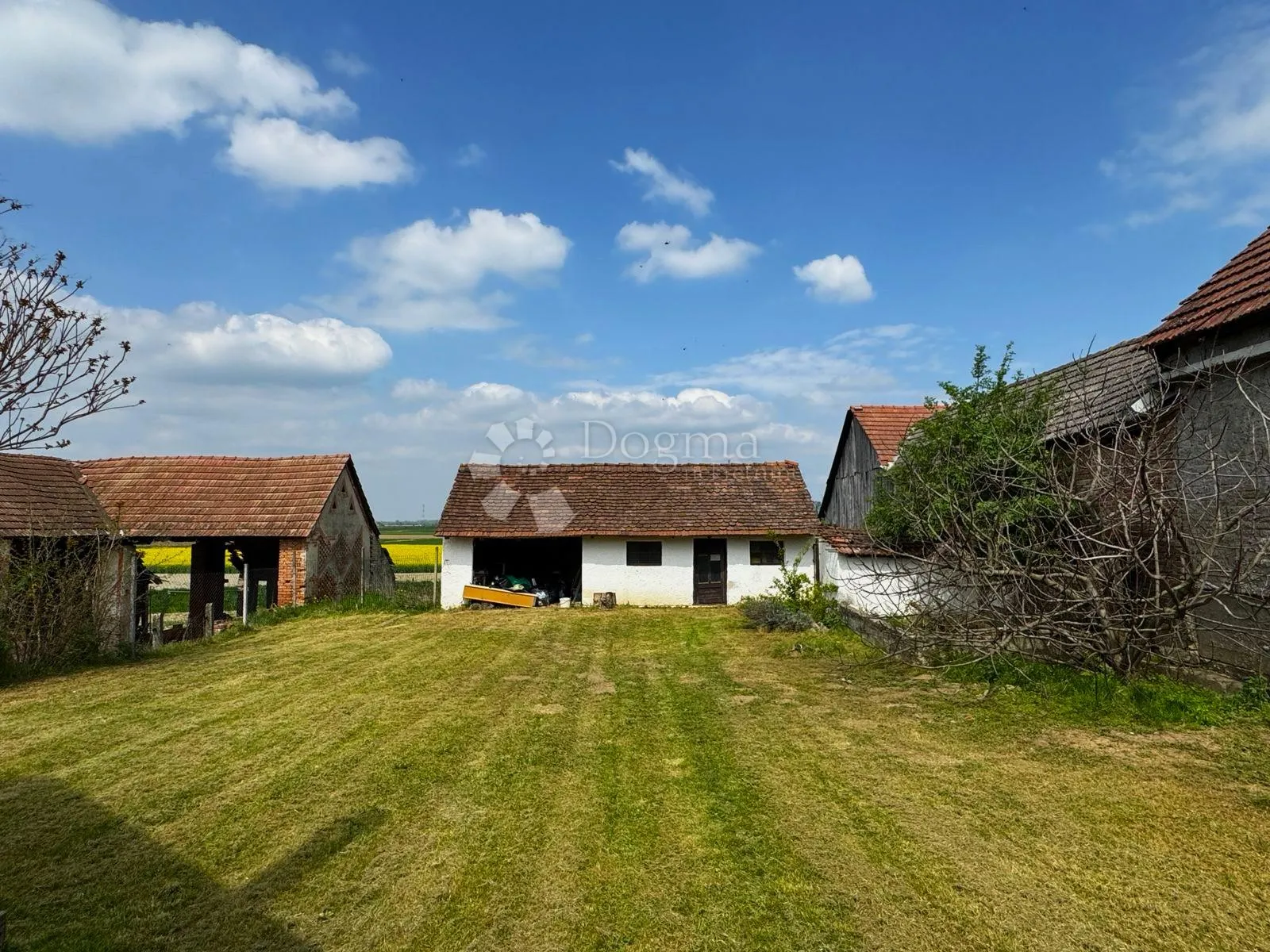 mala kuća, veliko zemljište – 1.422 m² mogućnosti u selniku - slika 9