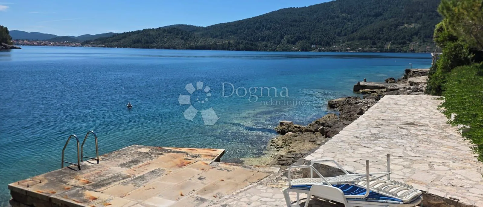 prvi red do mora: samoodrživa apartmanska vila s uhodanim poslovanjem – vela luka, korčula - slika 9