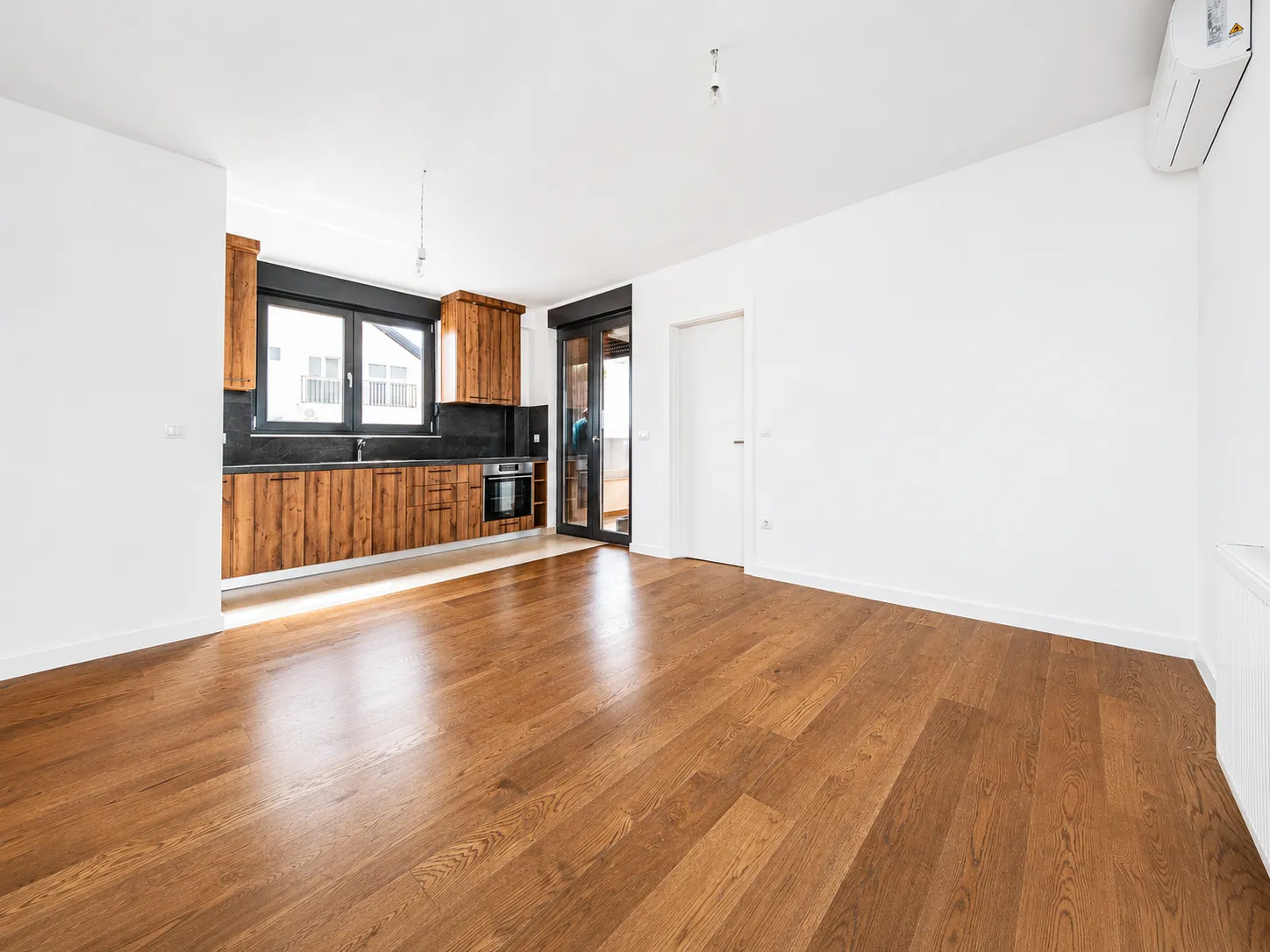 jarun, prazan stan površine 60 m2, 1. kat - slika 2