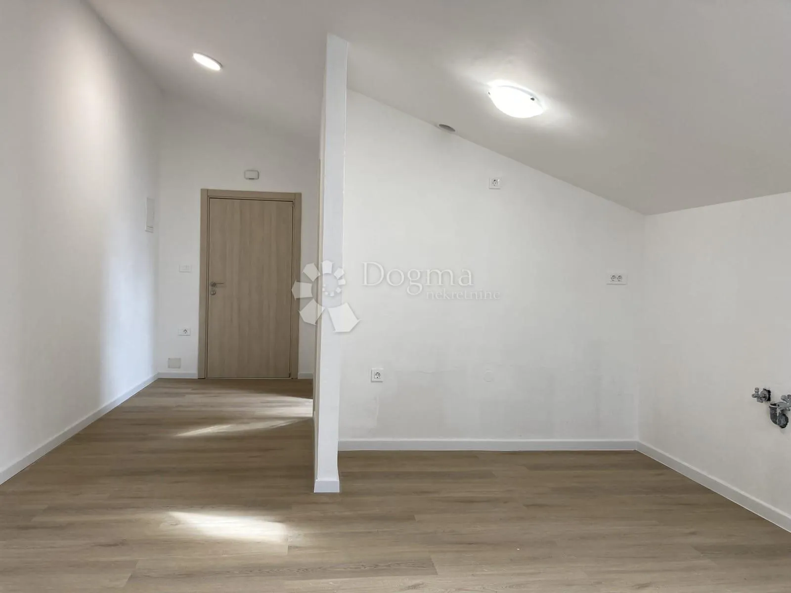 rovinj - moderan stan u mirnom naselju - slika 4