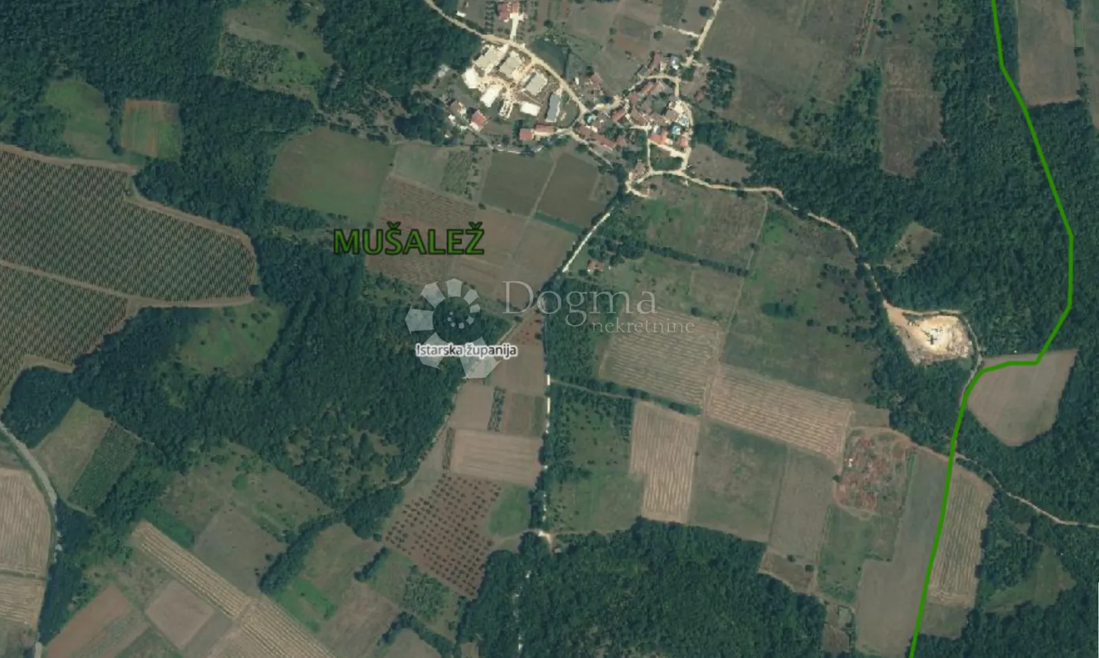 Parcela prekrivena šumom 1.632 m² – mogućnost sječe i prodaje stabala - Mušalež, Poreč