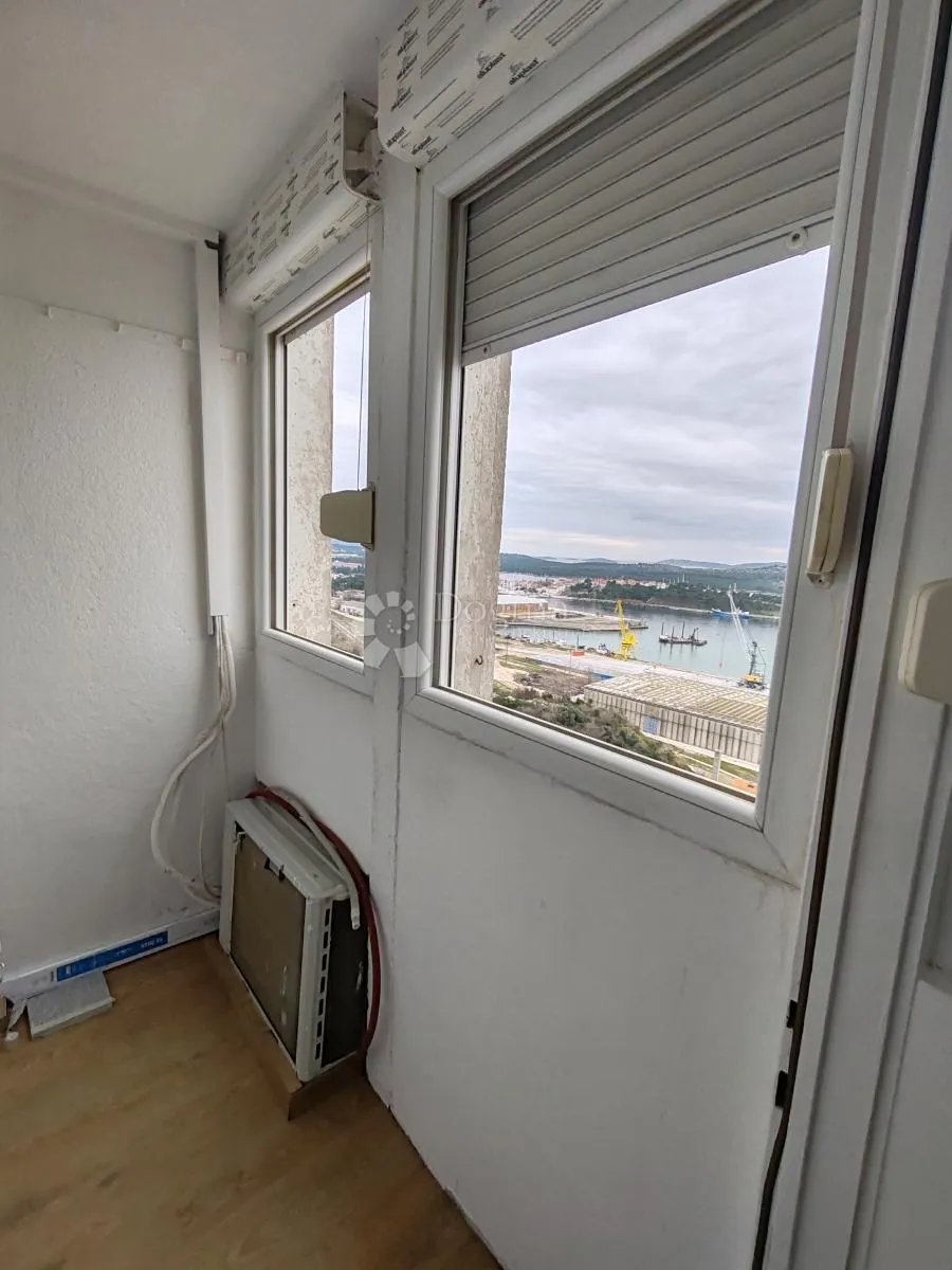 potpuno renoviran stan 62 m2 u šibeniku - baldekin - slika 9