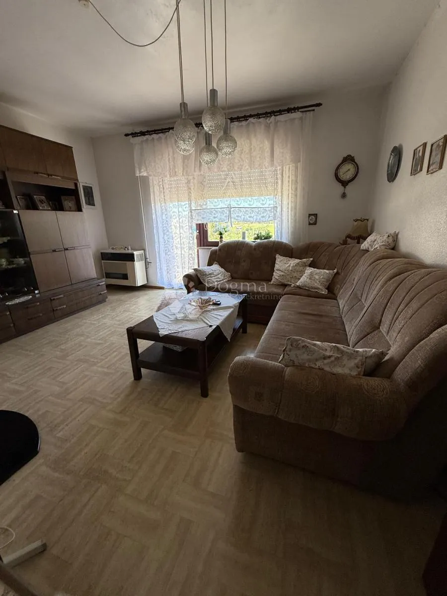 lijepa kuća kod dugog sela s velikom okućnicom - slika 16