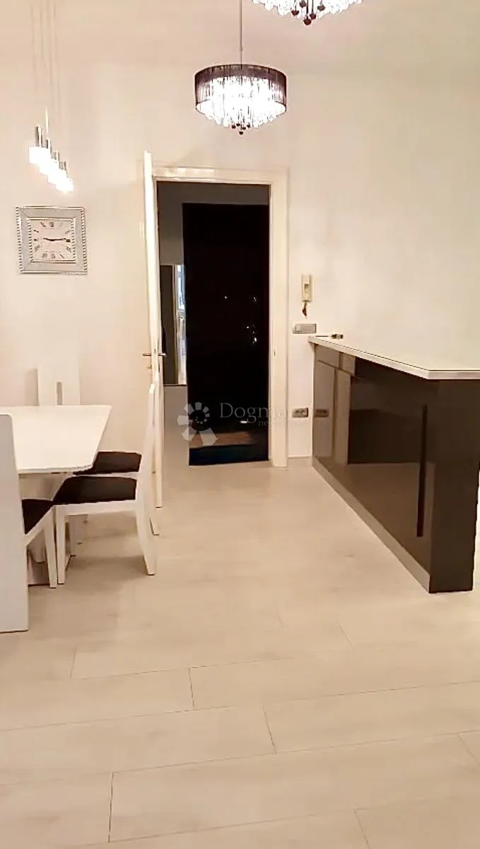 zagreb, donji grad, stan koji oduzima dah, 130 m2 - slika 11