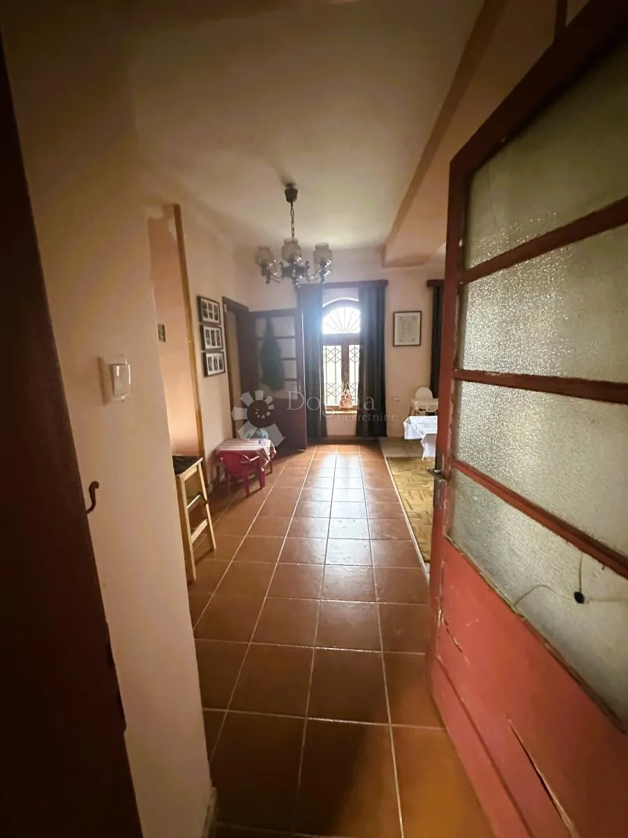 kuća s potencijalom na odličnoj lokaciji - slika 7