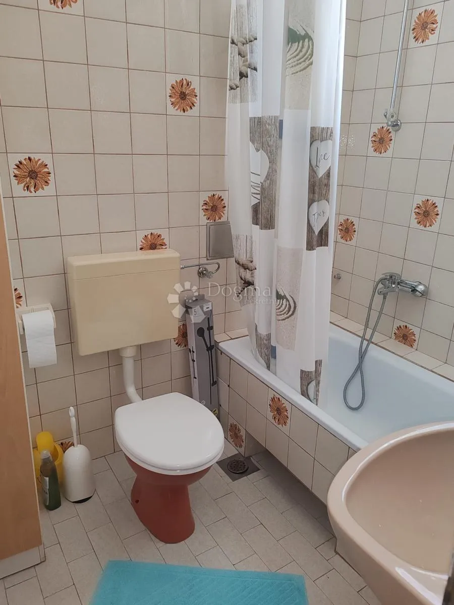 srima - atraktivna kuća u prvom redu do plaže s predivnim vrtom - slika 36