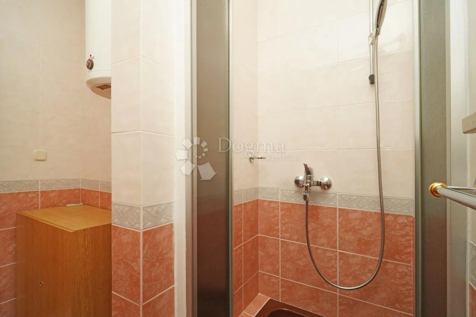 brtonigla, kuća sa 2.500m2 građevinskog zemljišta - slika 14