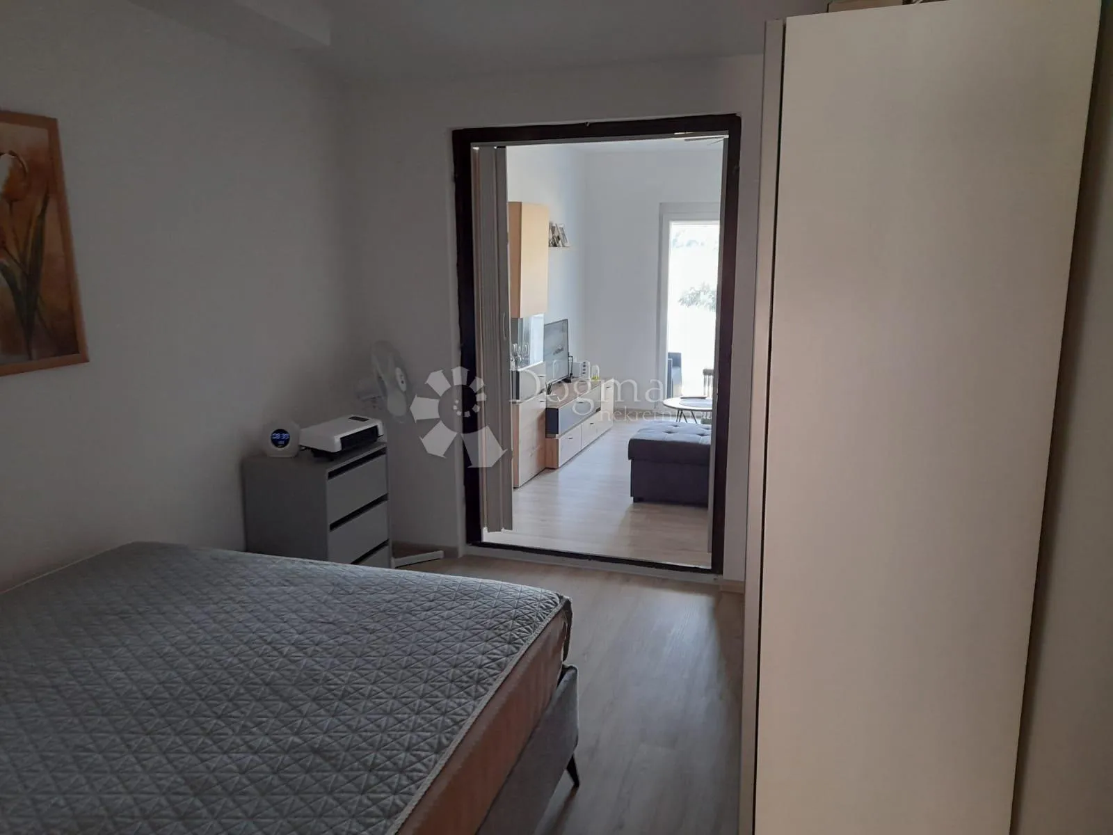 lijepi apartman u kamporu na super lokaciji - slika 5