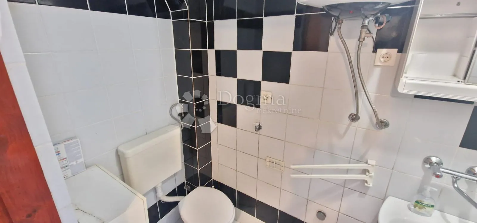 apartman sa okućnicom-baška - slika 7