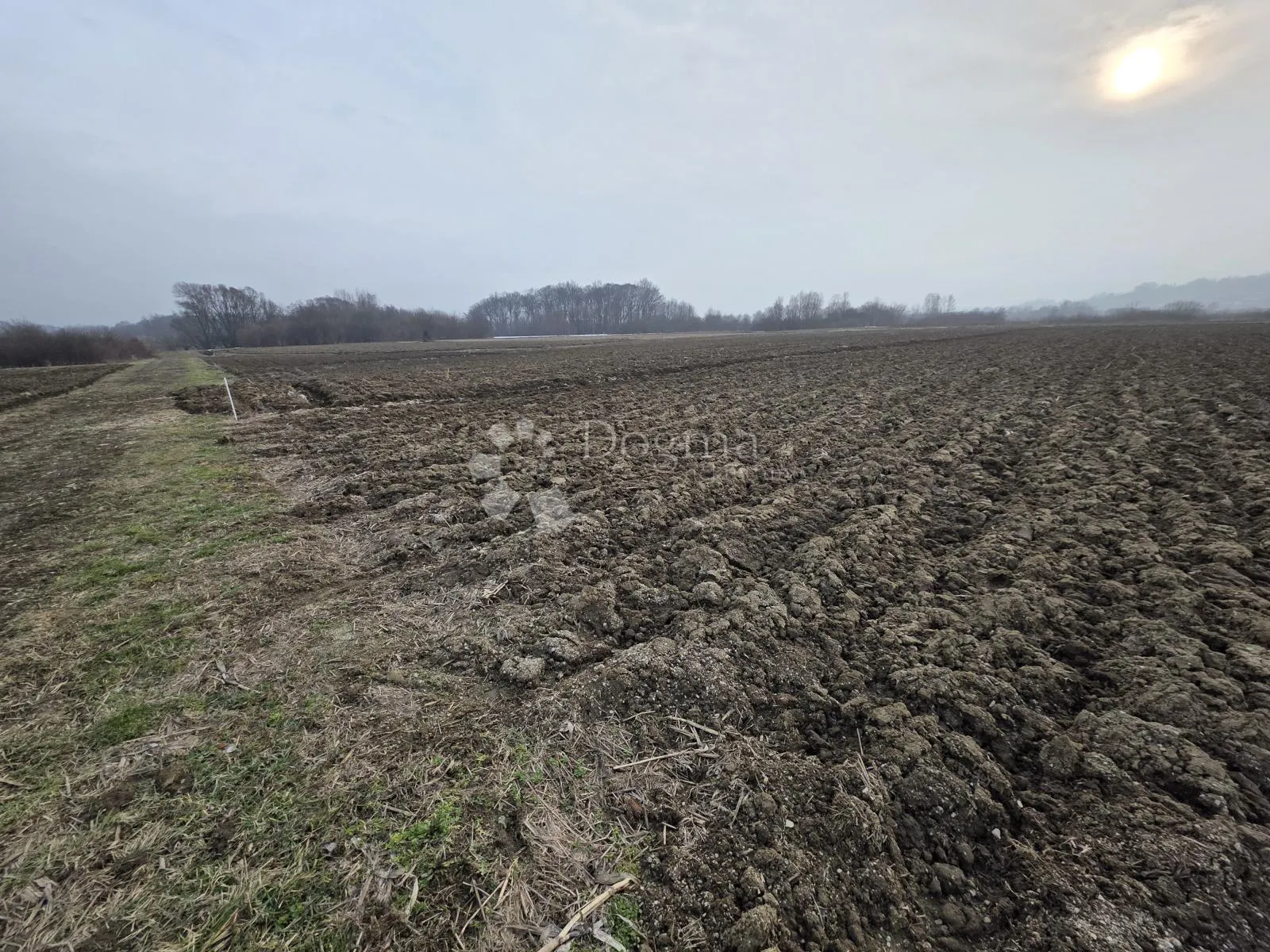 zemljište 4.186m² u kupljenovom nadomak glavne ceste prema luki - slika 3