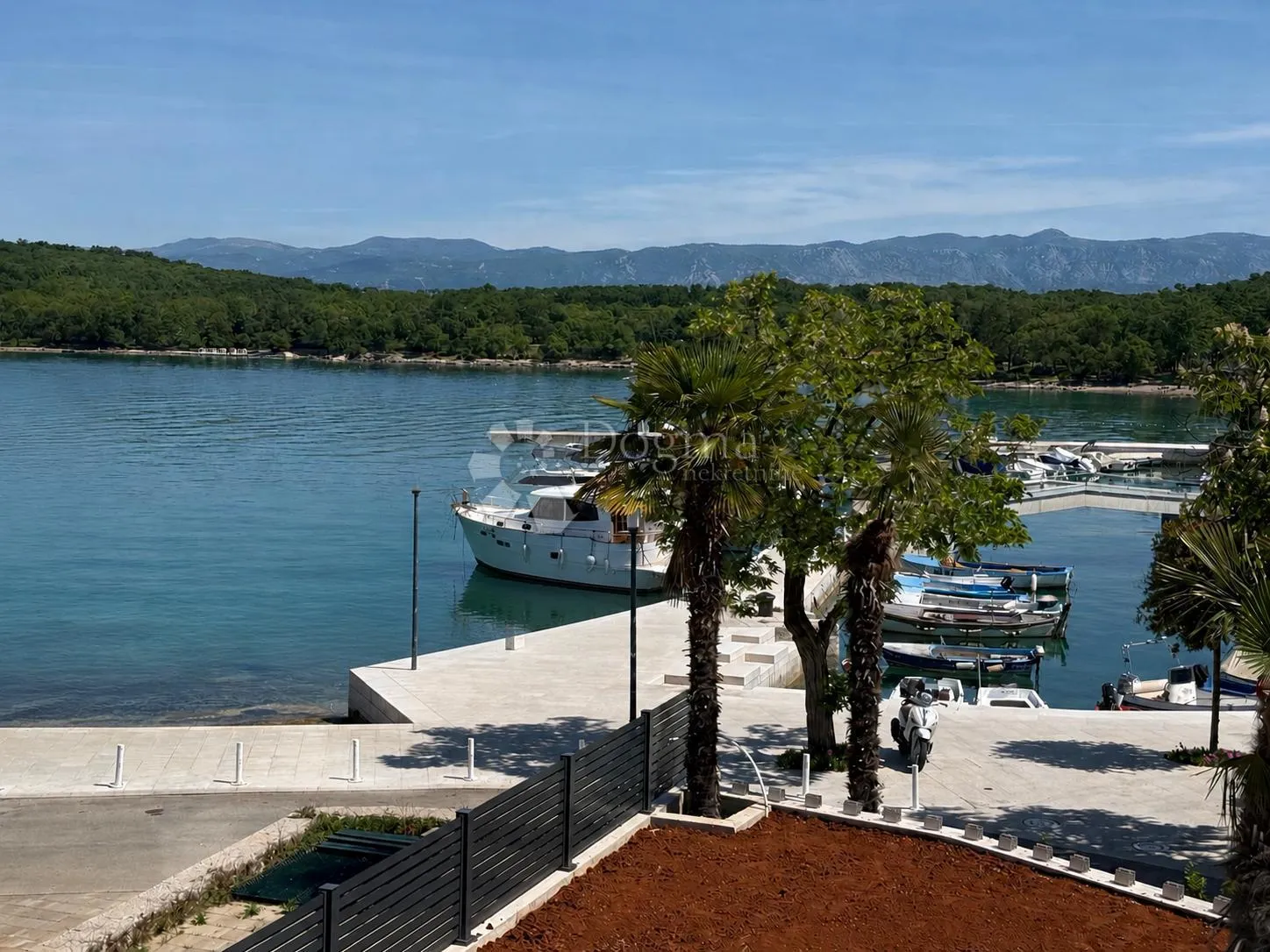 luksuzan apartman 20 m od mora – otok krk - slika 3