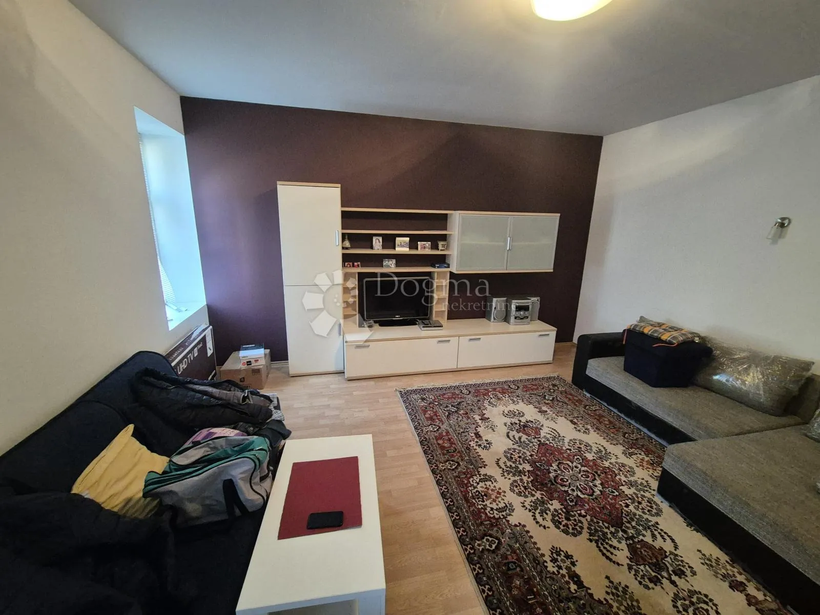 Kuća u centru Mihovljana sa ogromnim podrumom i 3.864m² zemljišta!