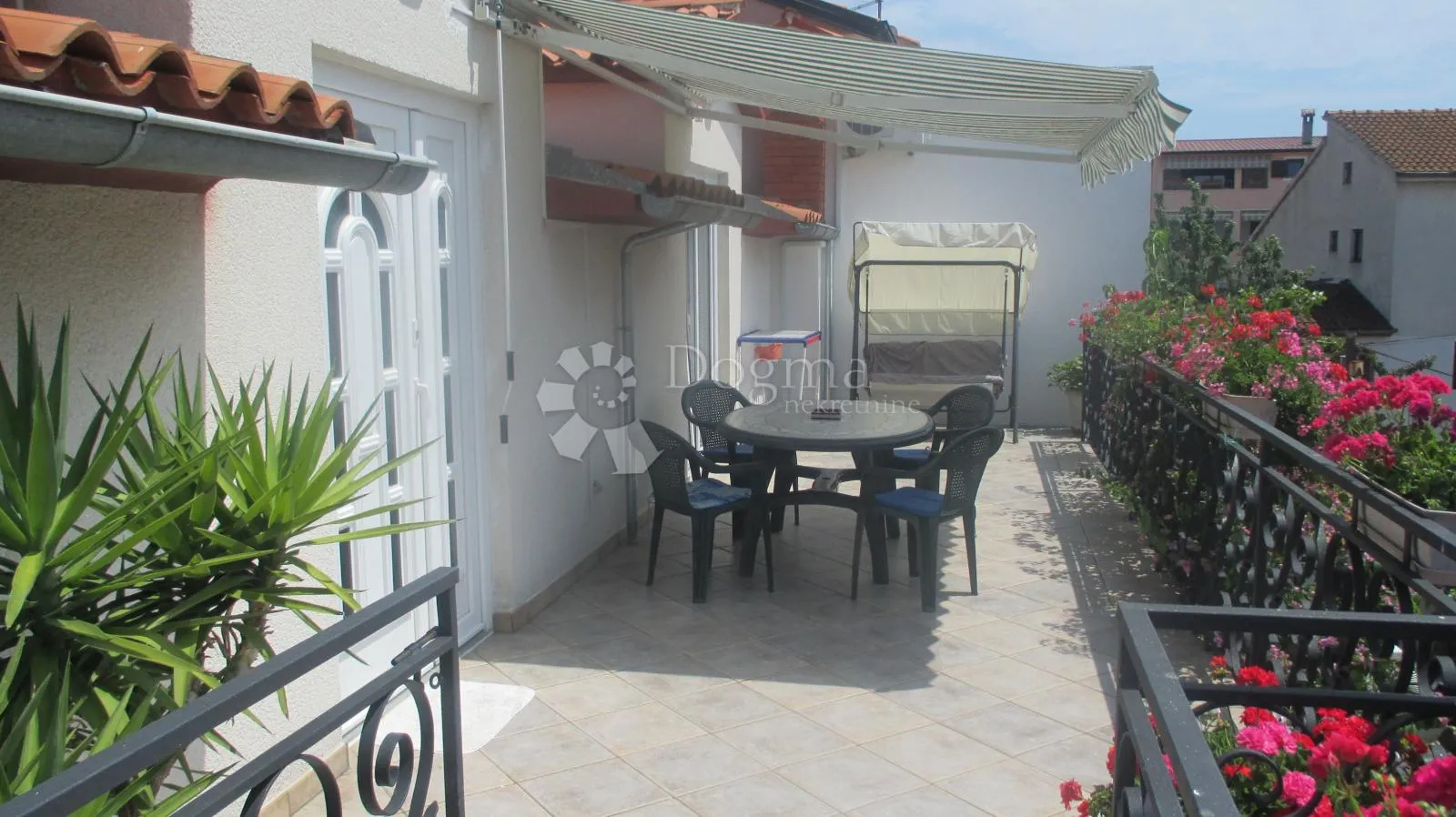 stan 122m2 rovinj- blizina plaže kuvi - slika 26