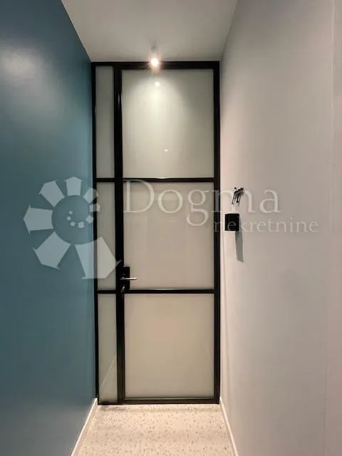 iznajmljujem tri sobe i dva apartmana u samom centru grada - slika 33