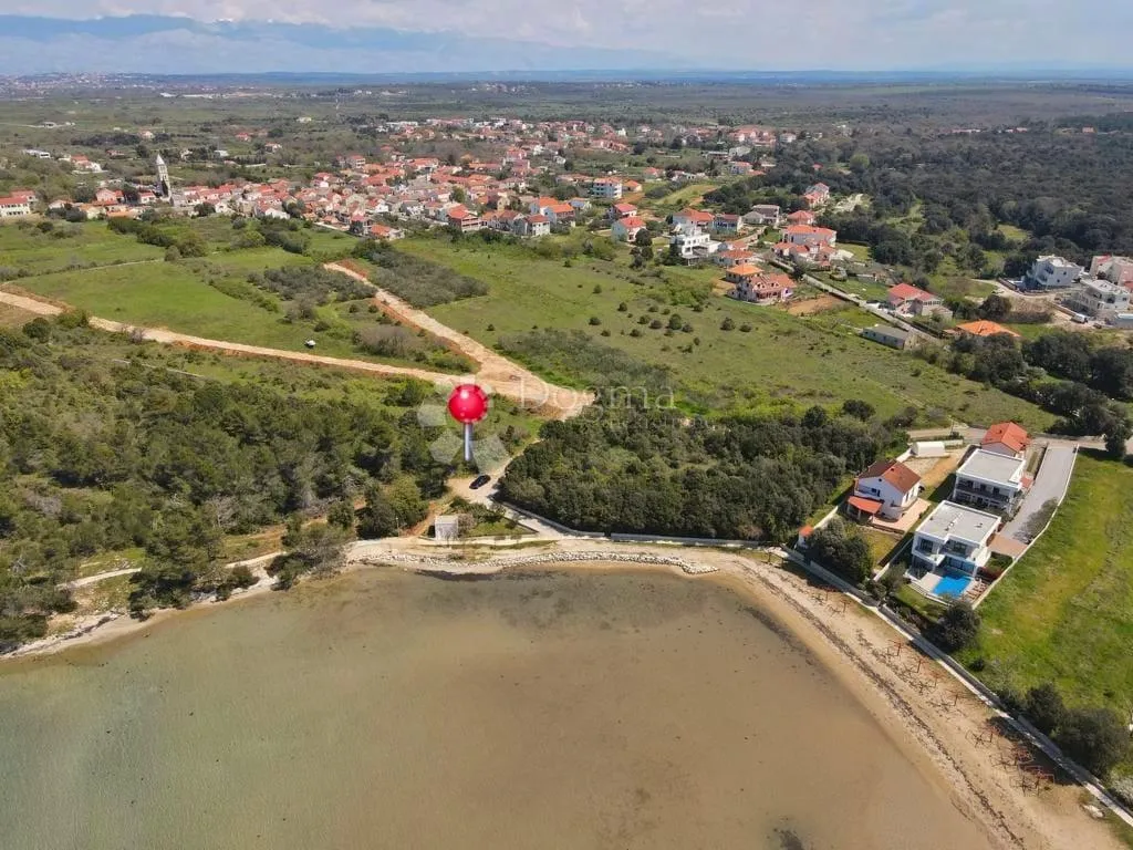 prodaja: građevinsko zemljište, samo 20 metara od plaže – zaton - slika 2
