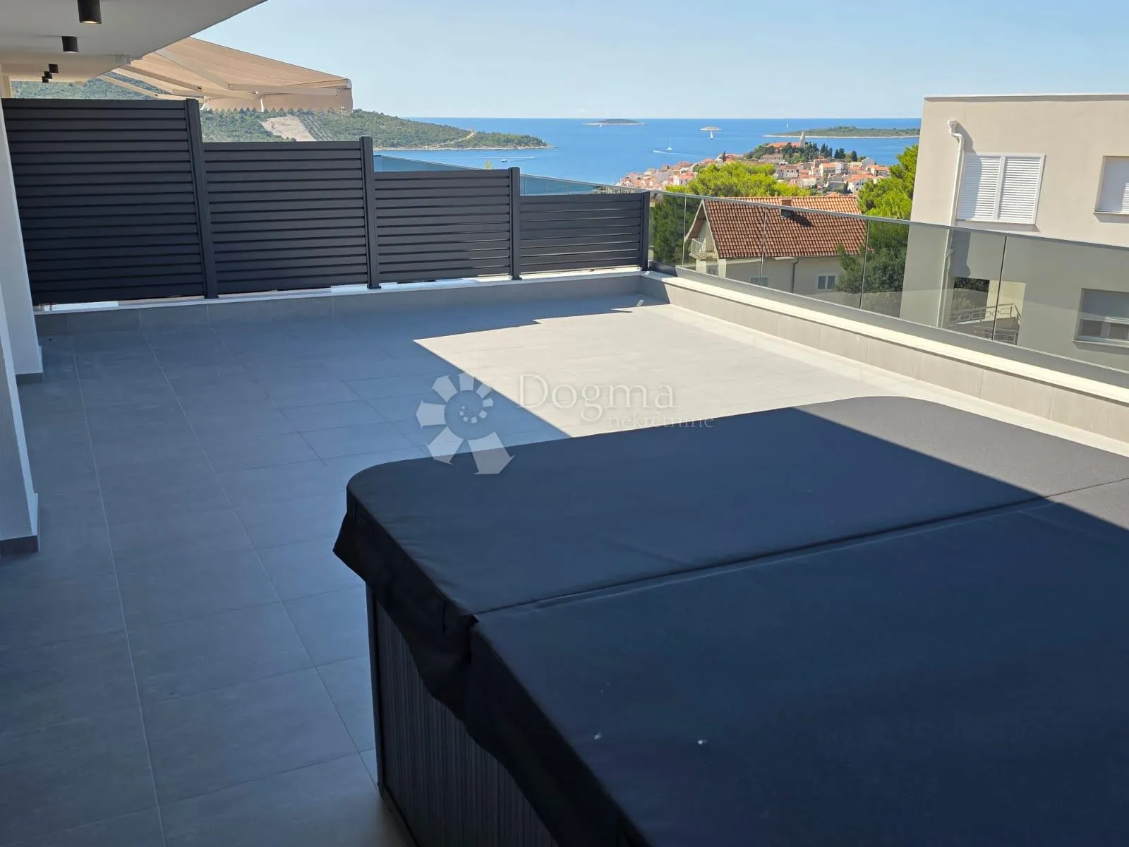 primošten- ekskluzivni penthouse s predivnim pogledom - slika 8