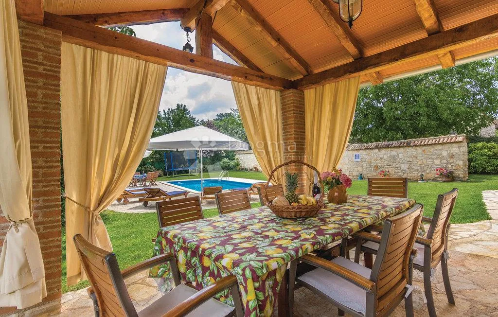 kamena kuća na prostranom imanju! - slika 4