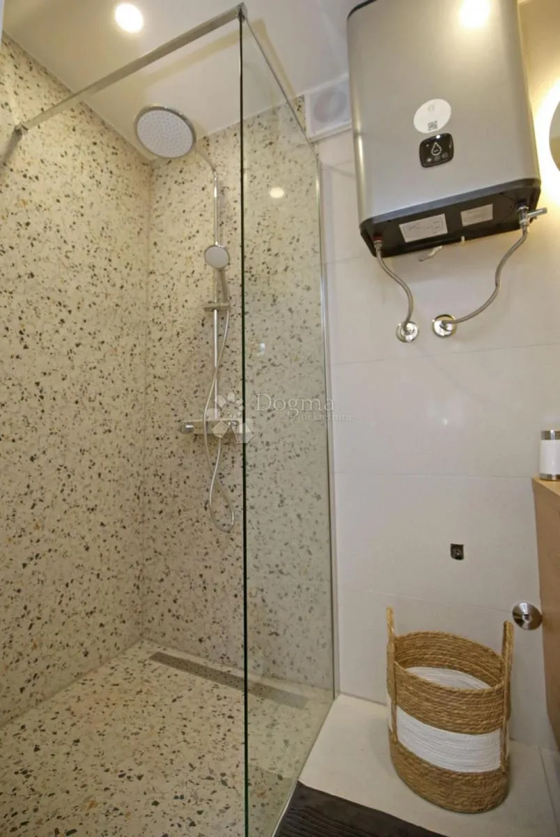 ekskluziv apartman zablaće prvi red do mora luksuz prilika - slika 29