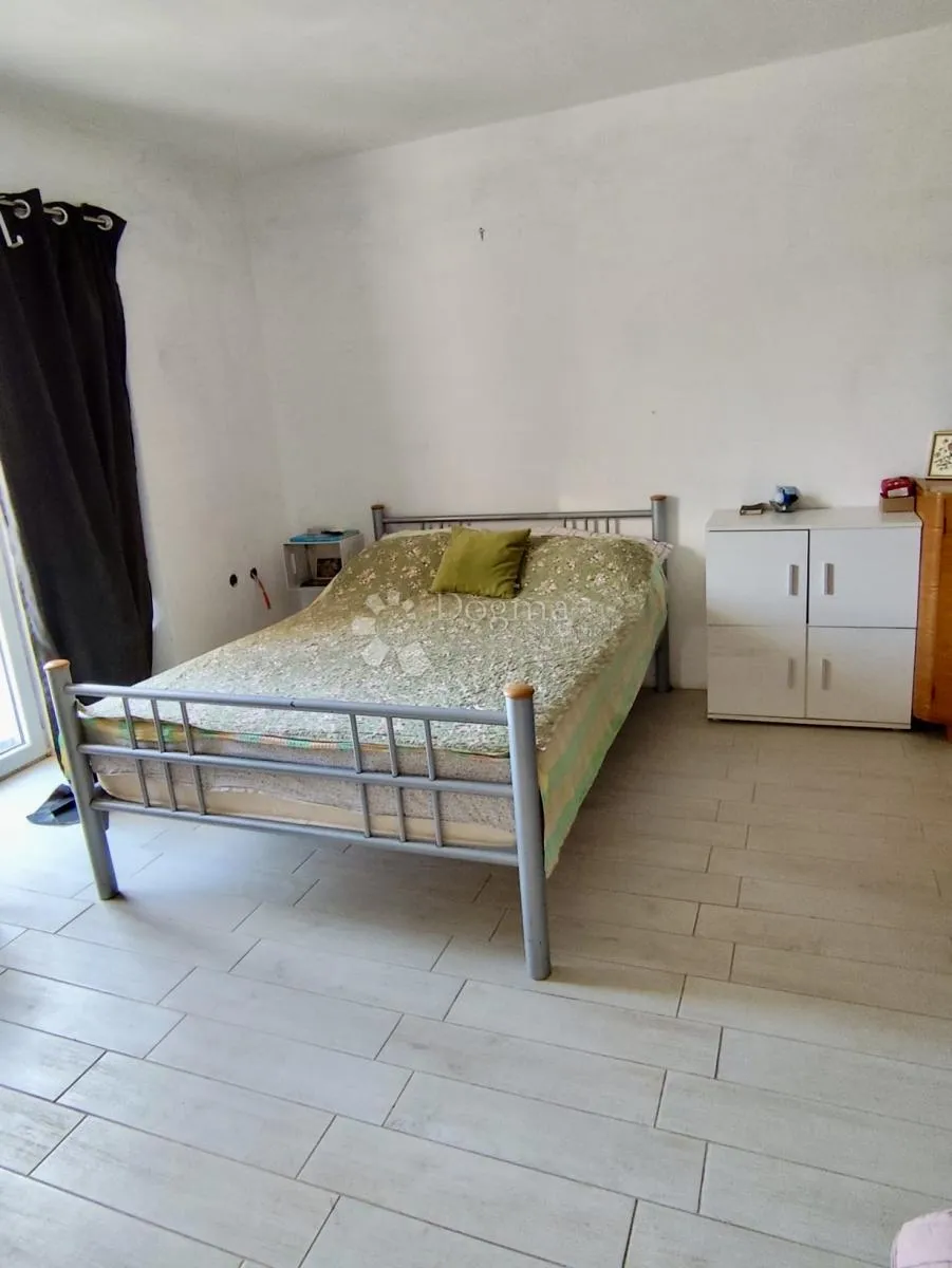 risika - kuća s okućnicom - slika 9