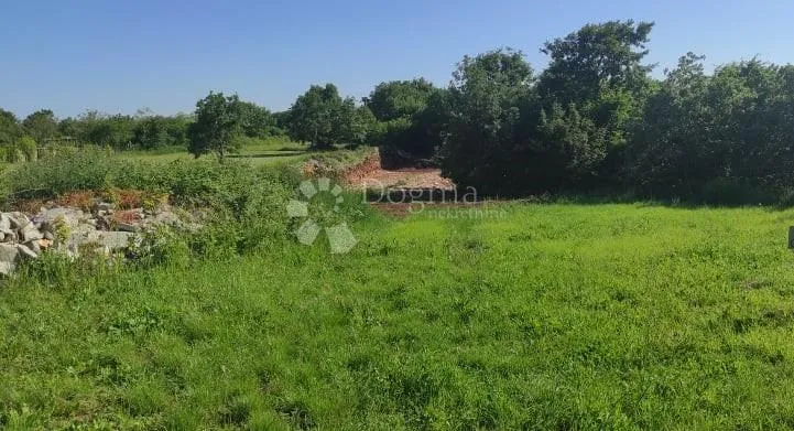 građevinsko zemljište kanfanar - slika 1