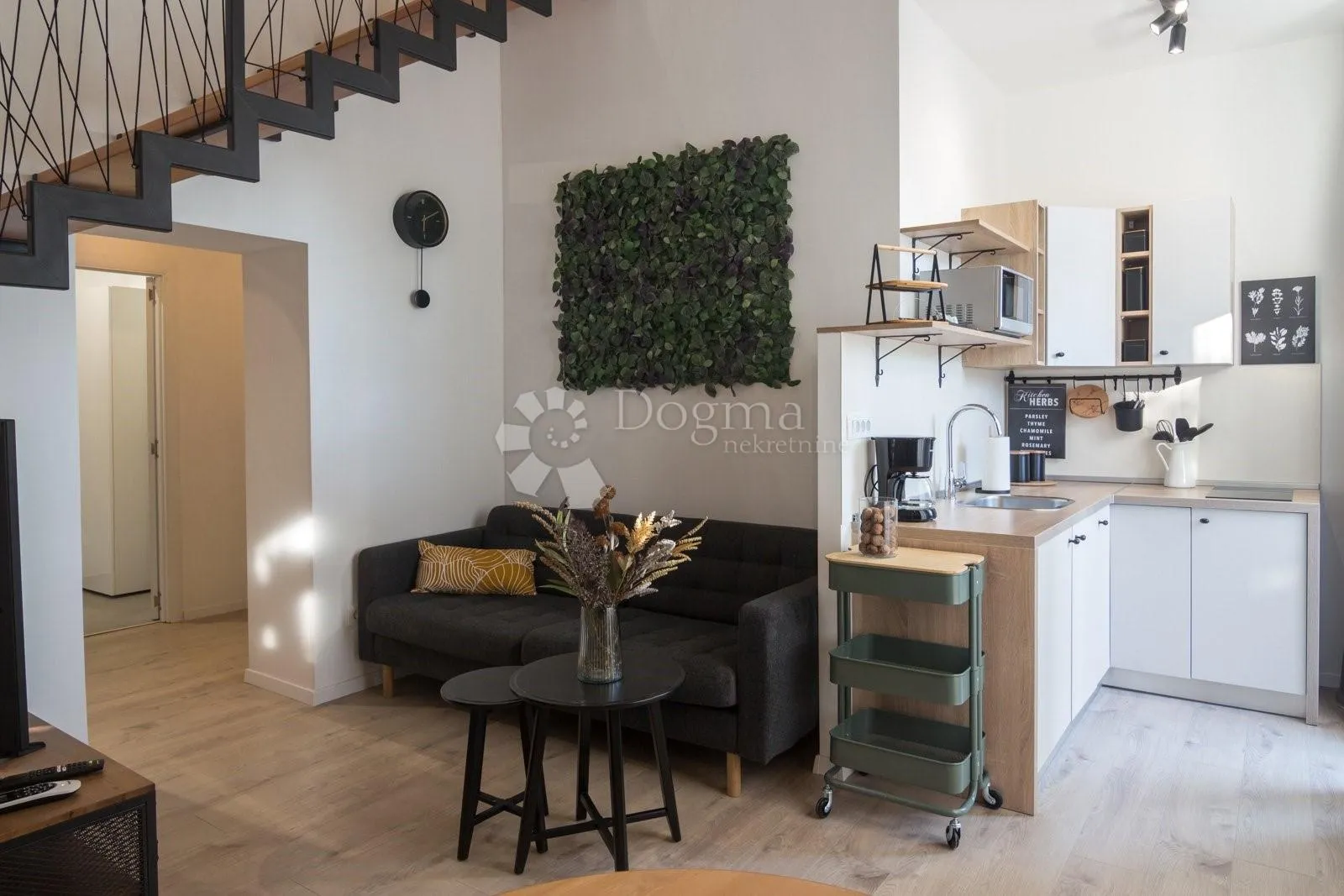 6 apartmana s bazenom u centru pule - slika 22