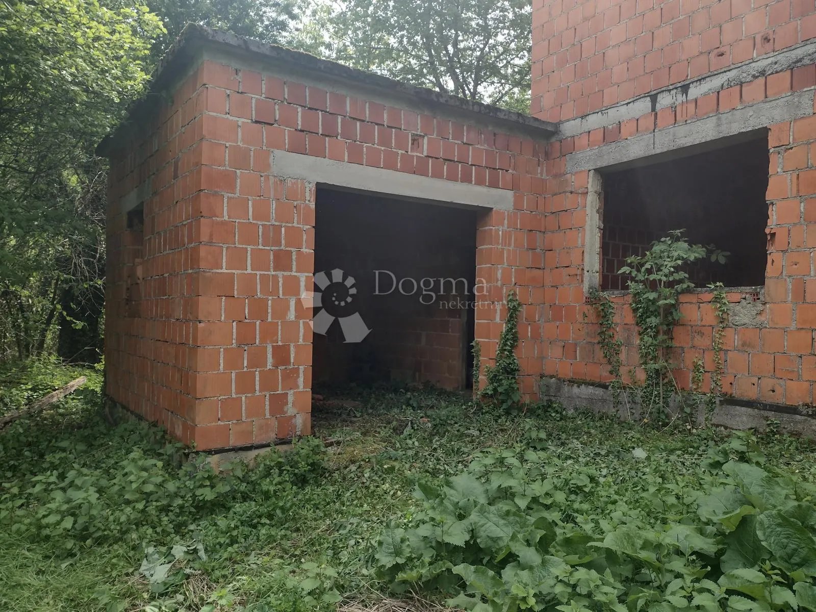 uredno vlasništvo, 1,8ha - slika 10