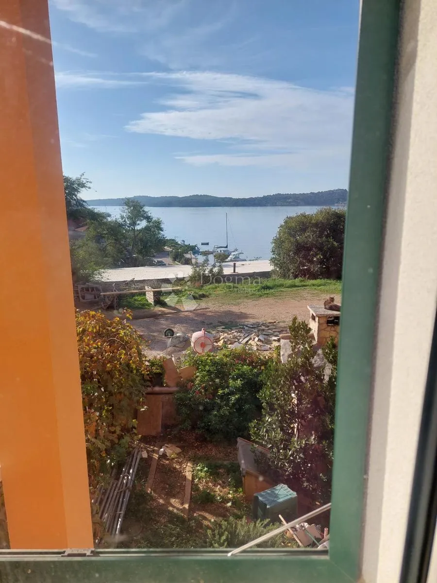 sibenik grad - prekrasan stan na top lokaciji - slika 4