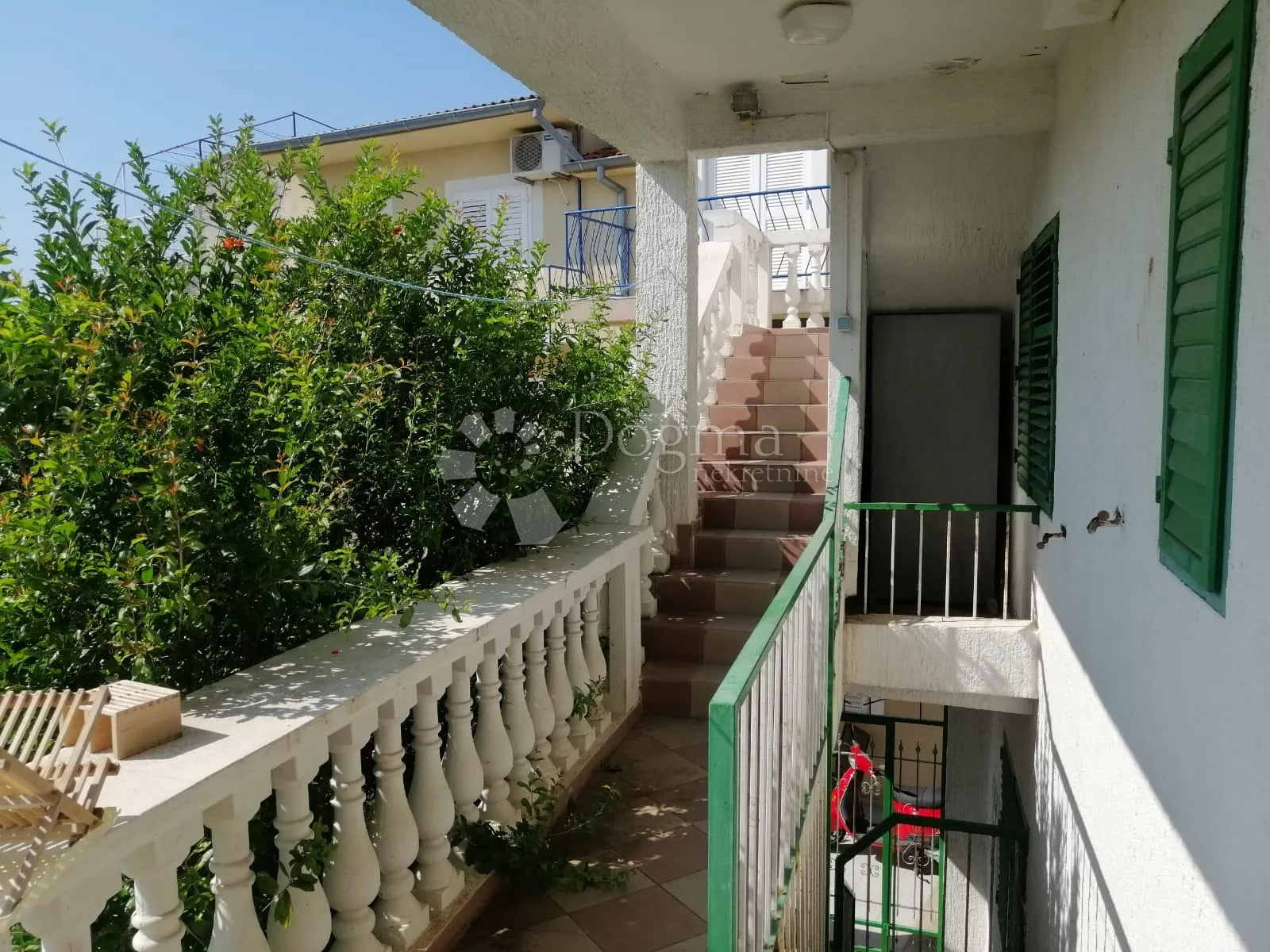 vodice, apartmanska kuća sa panoramskim pogledom na more - slika 5