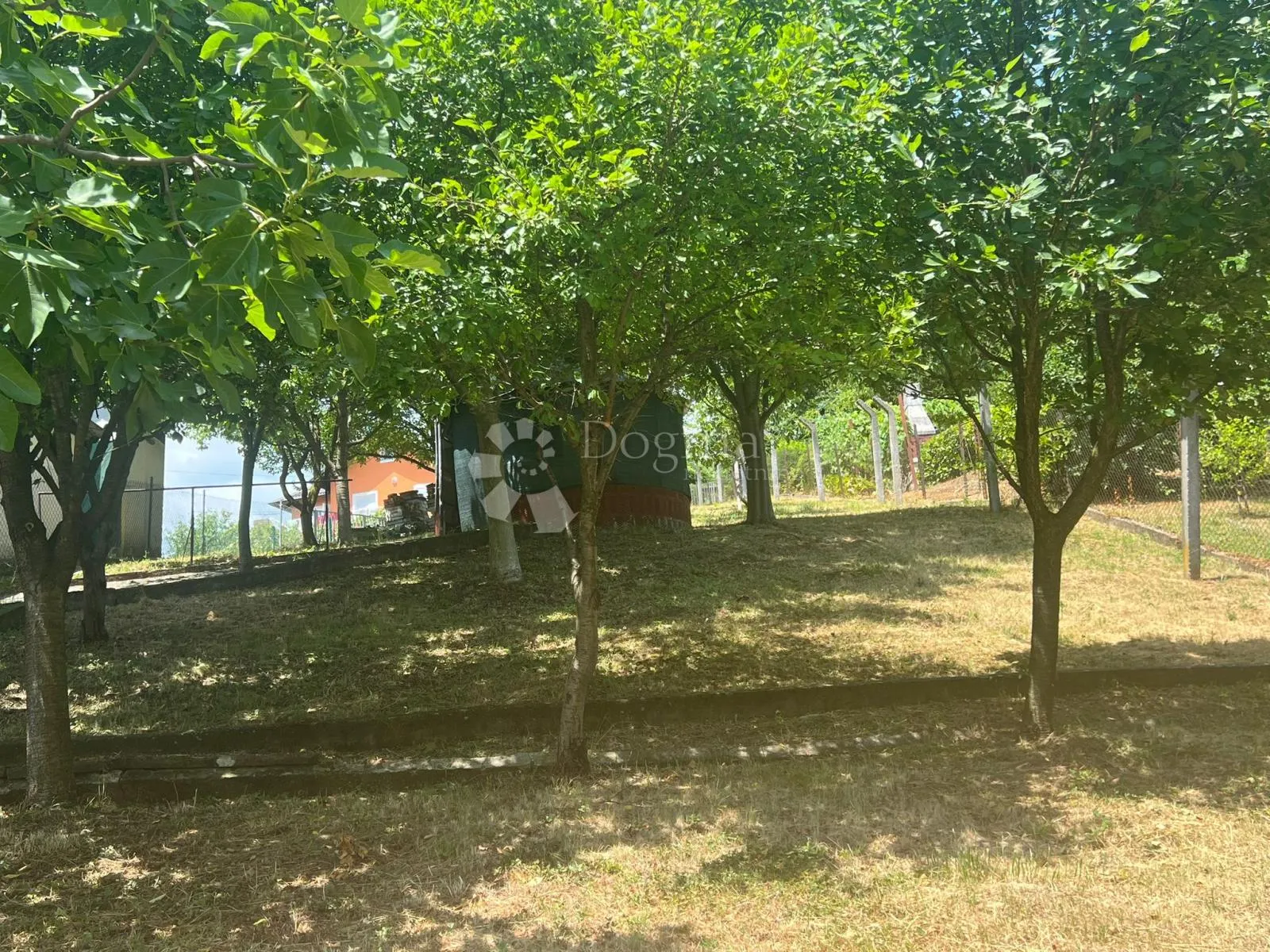 građevinsko zemljište na atraktivnoj lokaciji, između sesveta i kašine - slika 3