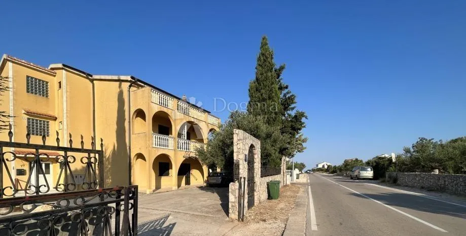primošten, prekrasan apartman na moru - slika 15