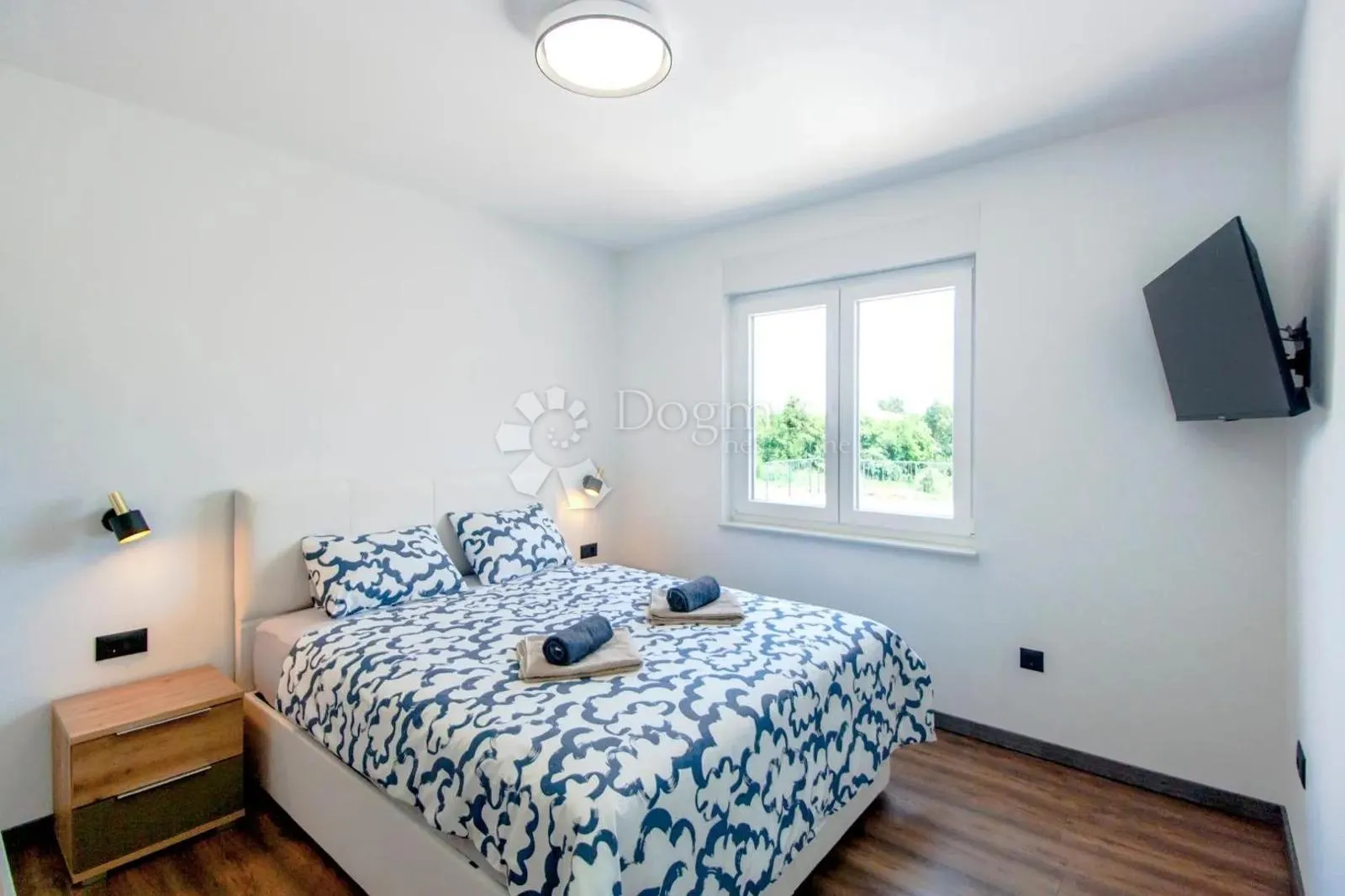 villa sa bazenom, konobom i 3800m2 okućnice - slika 27