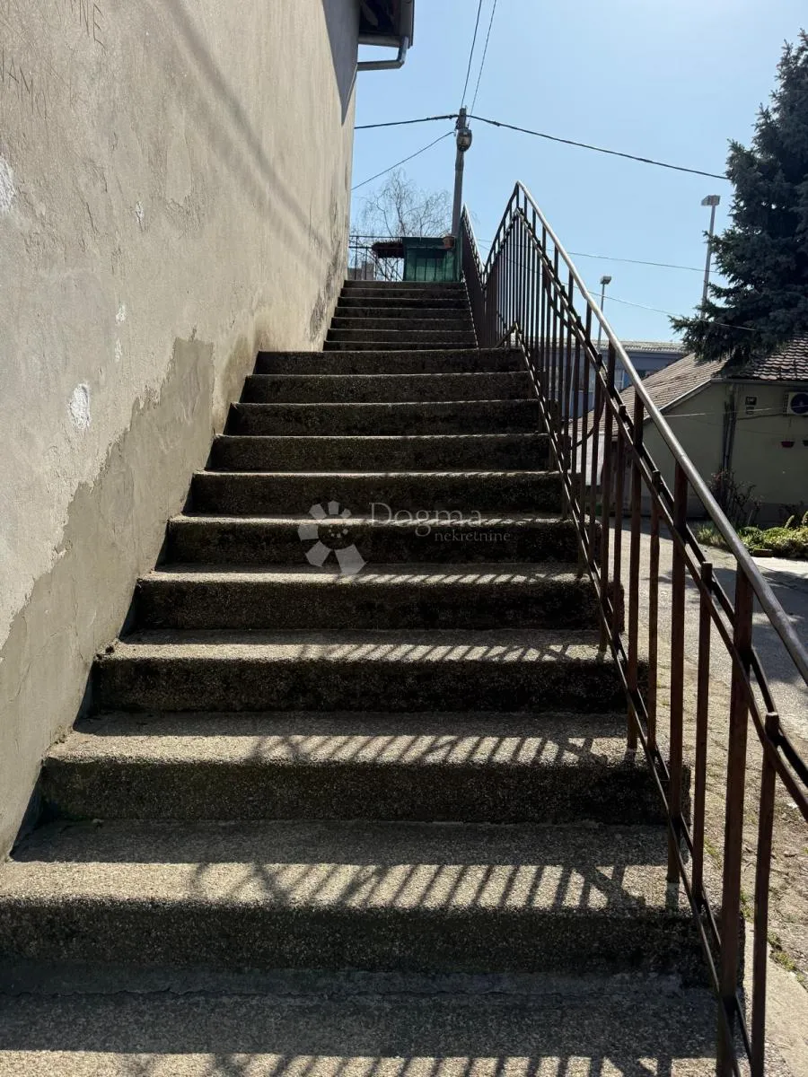 prostran stan na trešnjevci – 142 m² za obnovu - slika 3