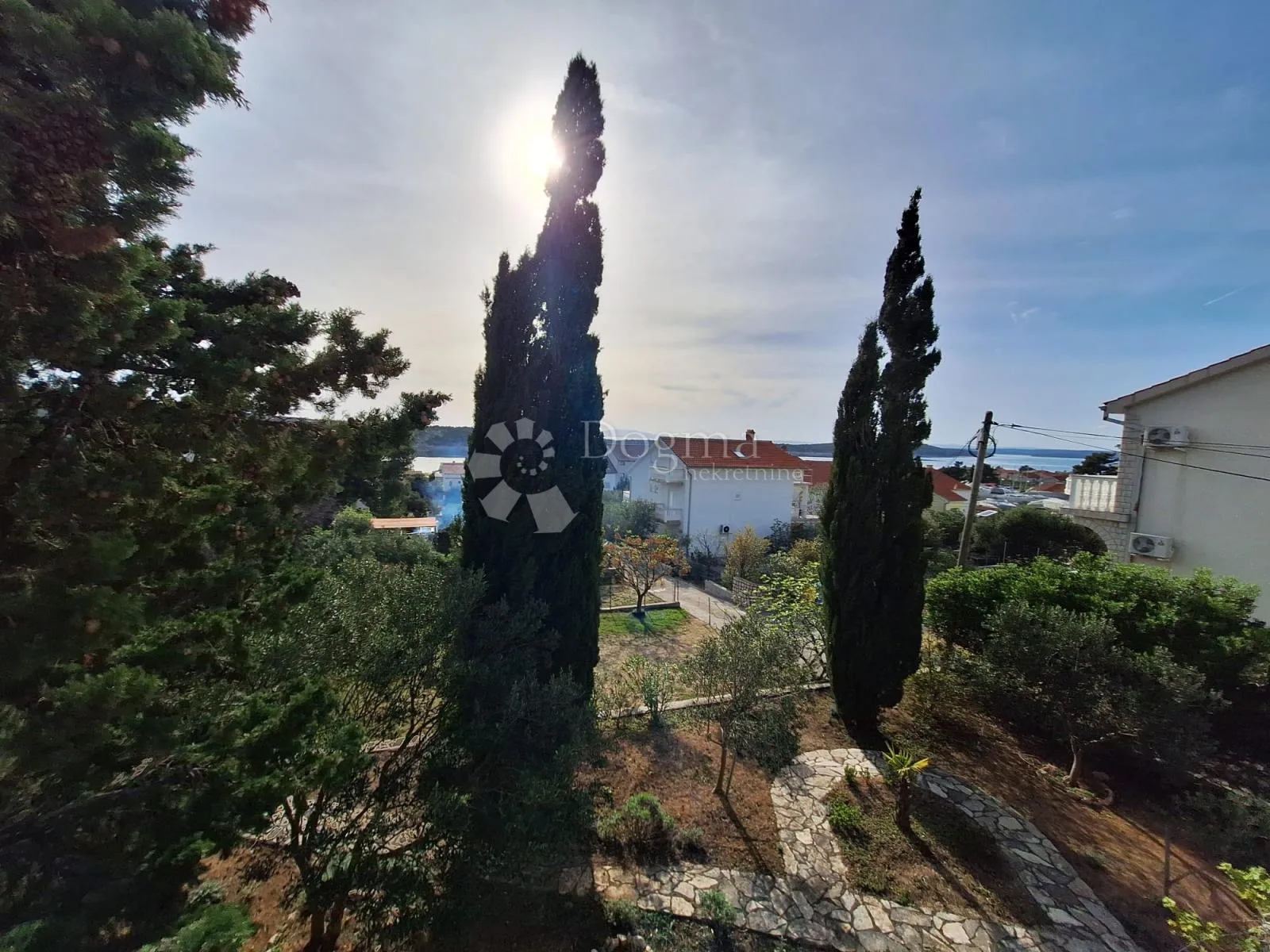 kuća u zelenoj oazi mira s pogledom na more barbat - slika 17