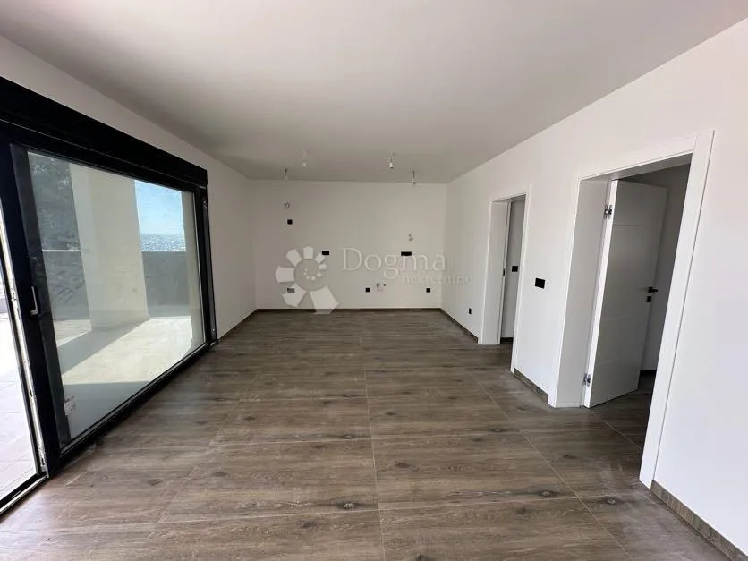 luksuzni apartman na moru - slika 20