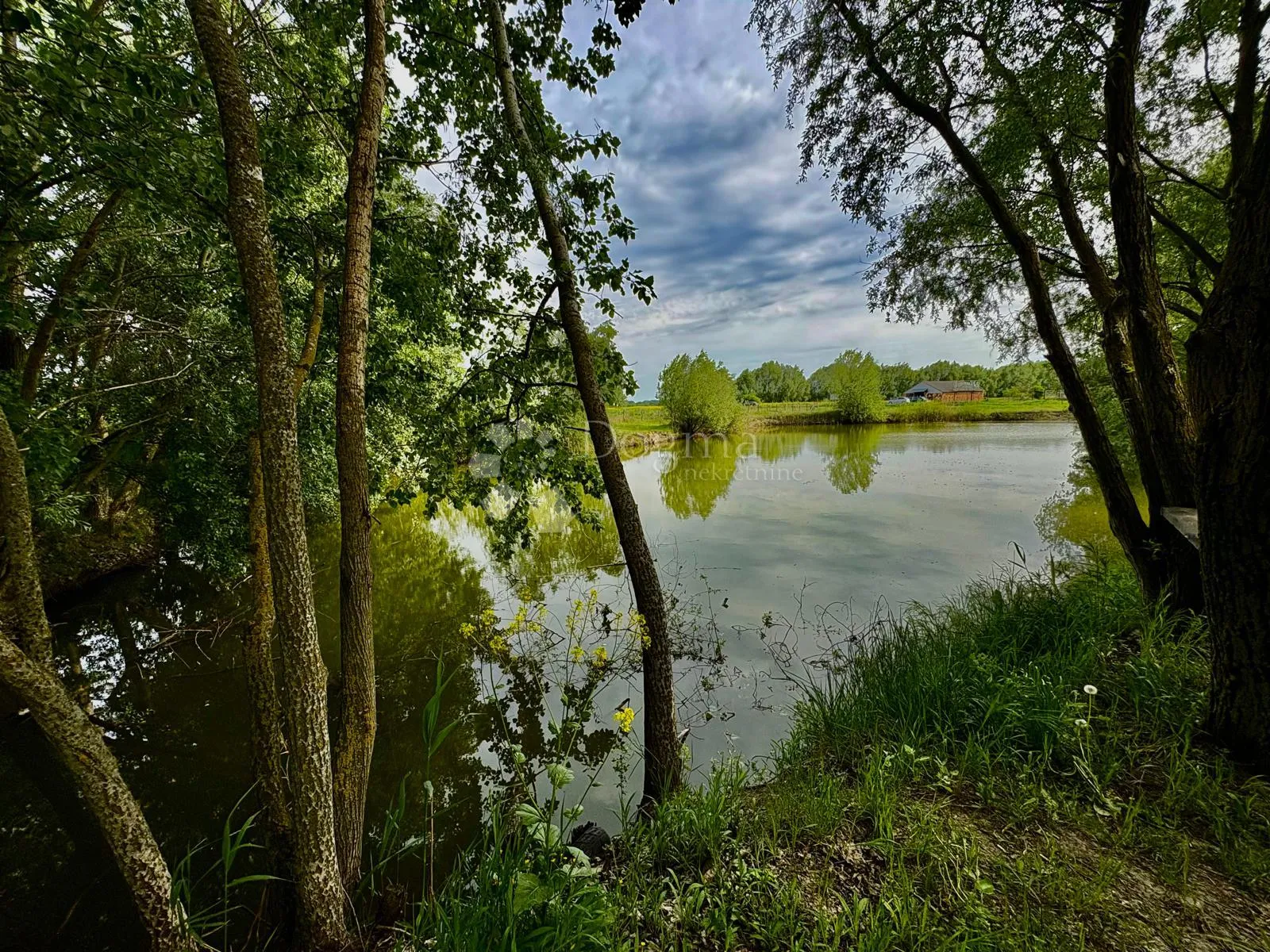 jezero i 9 parcela ekskluzivna investicijska prilika - slika 12