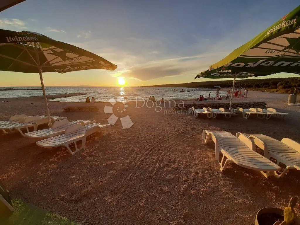 novalja - luksuzni 2s+db stan blizu plaže - slika 7