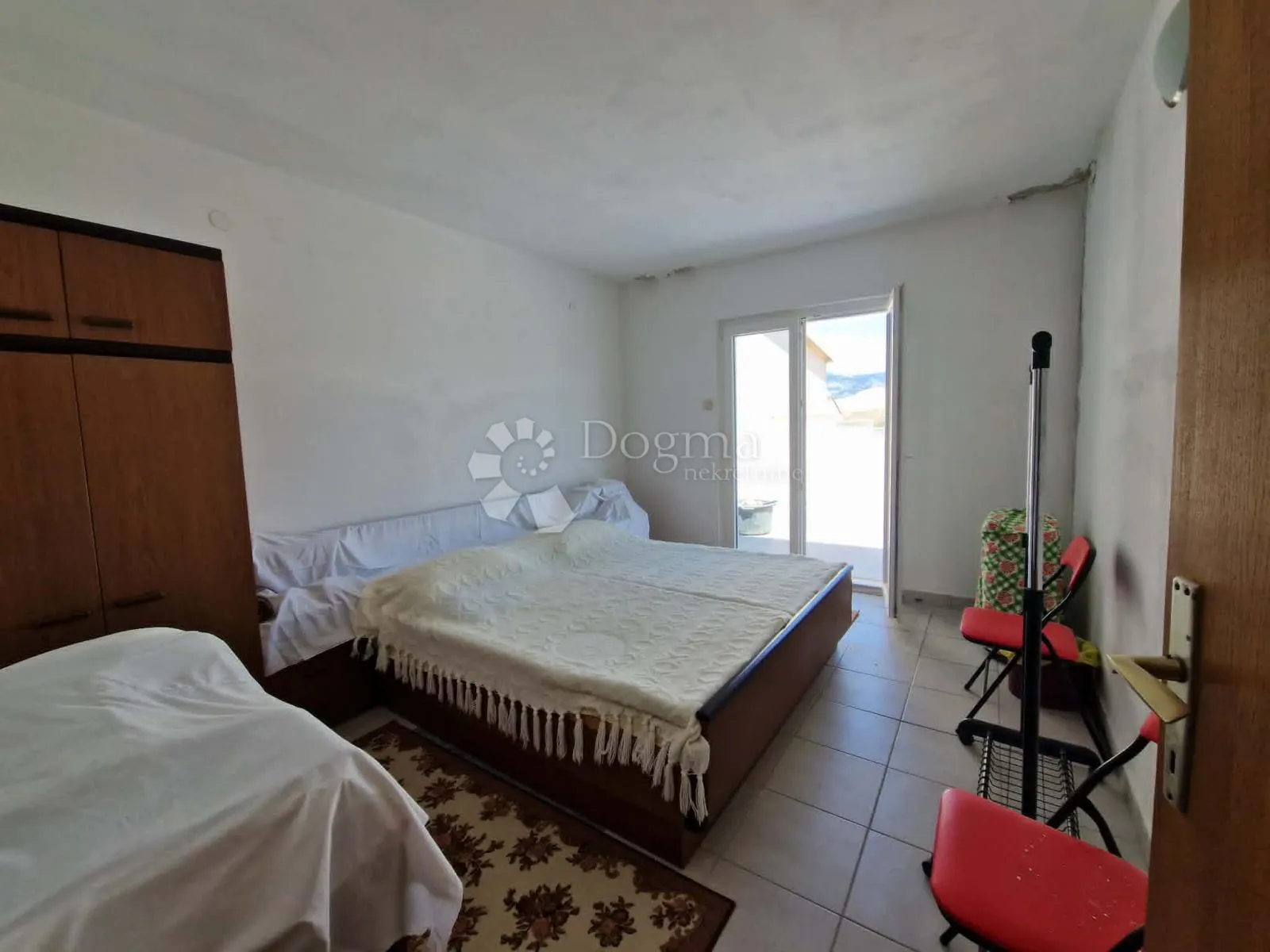 pag - kuća s 2 apartmana 282,80 m2 - 250 m od mora - slika 37