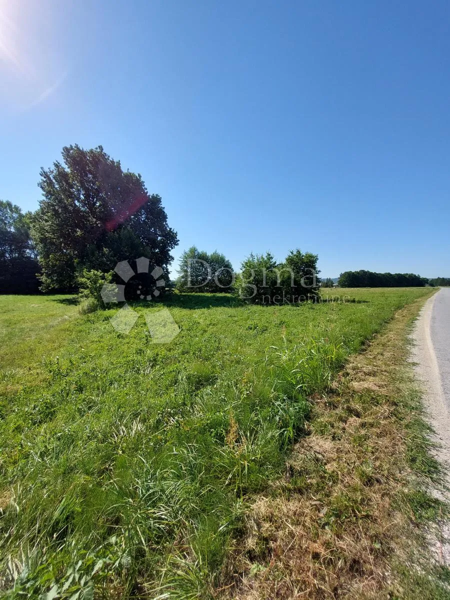 zemljište na odličnoj lokaciji - slika 2