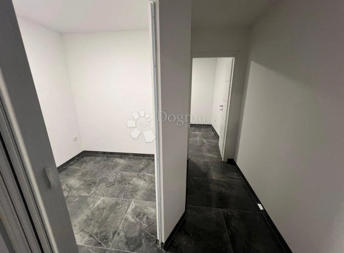 zagreb, donji grad-2 odvojena stana,53 m2 - slika 6