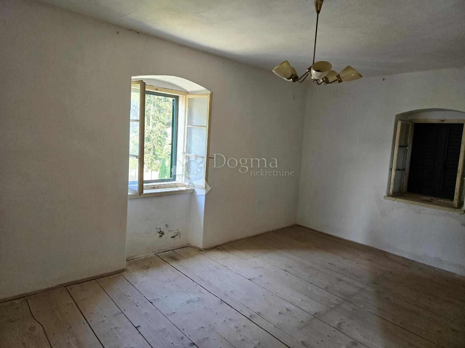 stara kamena villa - slika 3